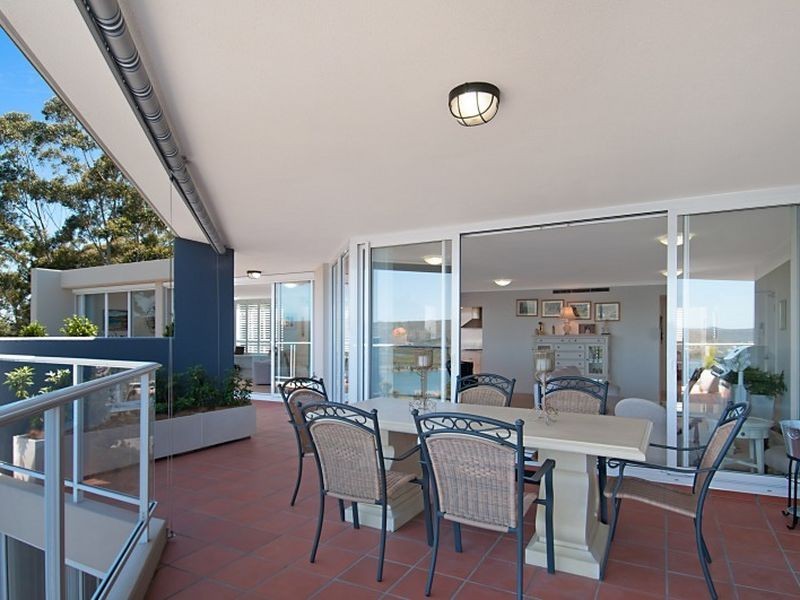 1004/97-99 John Whiteway Drive, Gosford NSW 2250