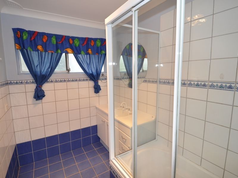 8 Lock Avenue, Springfield NSW 2250