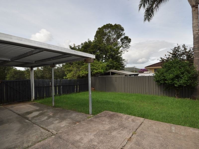 8 Lock Avenue, Springfield NSW 2250