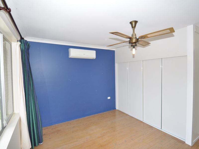 8 Lock Avenue, Springfield NSW 2250