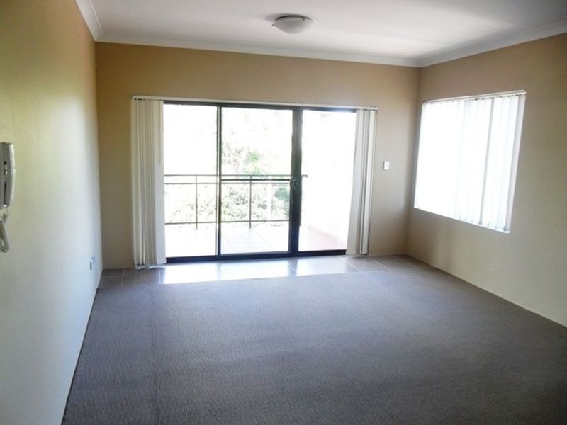 10/61 Donnison Street, Gosford NSW 2250