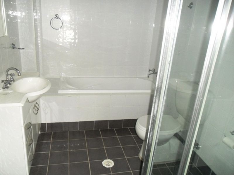 10/61 Donnison Street, Gosford NSW 2250