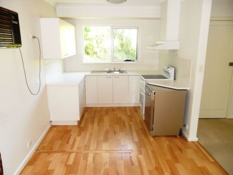 1 Isis Street, Wyoming NSW 2250