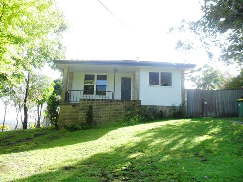 1 Isis Street, Wyoming NSW 2250