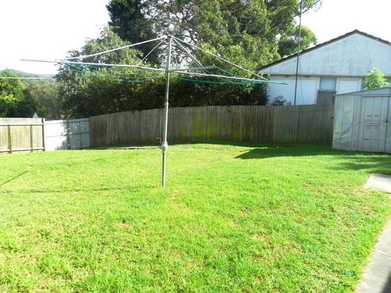 1 Isis Street, Wyoming NSW 2250