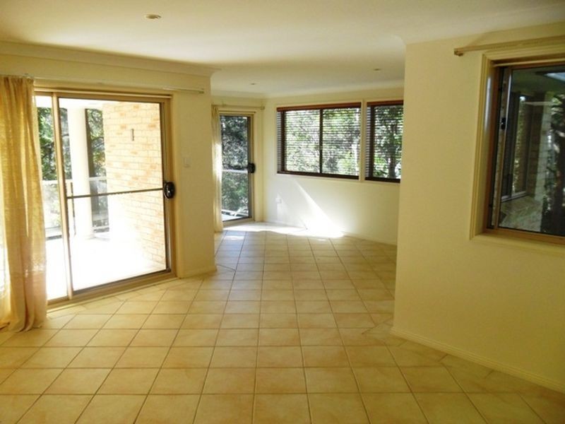 2 Sullens Avenue, East Gosford NSW 2250