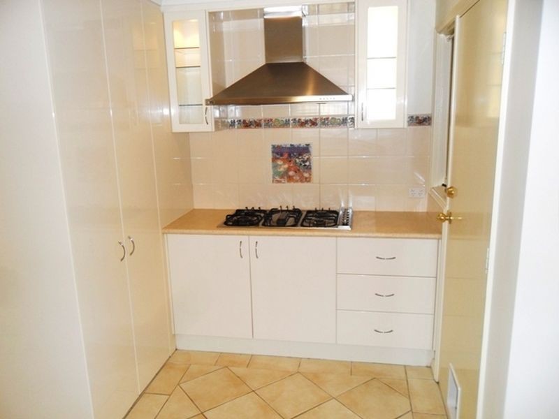 2 Sullens Avenue, East Gosford NSW 2250