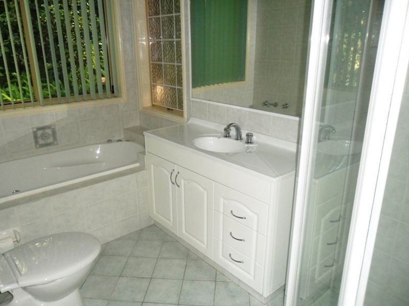 2 Sullens Avenue, East Gosford NSW 2250