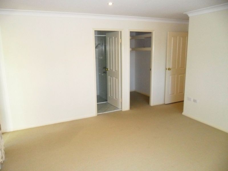 2 Sullens Avenue, East Gosford NSW 2250