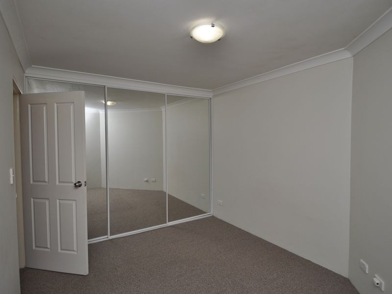 10/35 Central Coast Highway, Gosford NSW 2250
