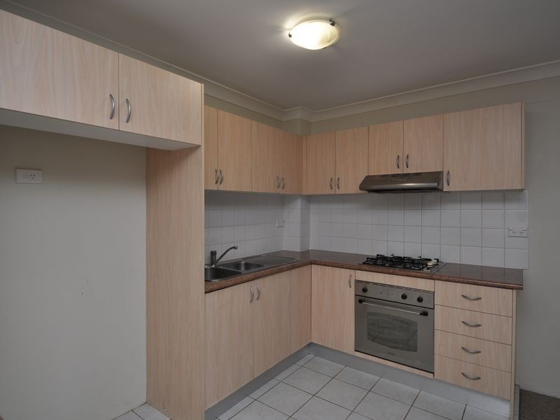 10/35 Central Coast Highway, Gosford NSW 2250