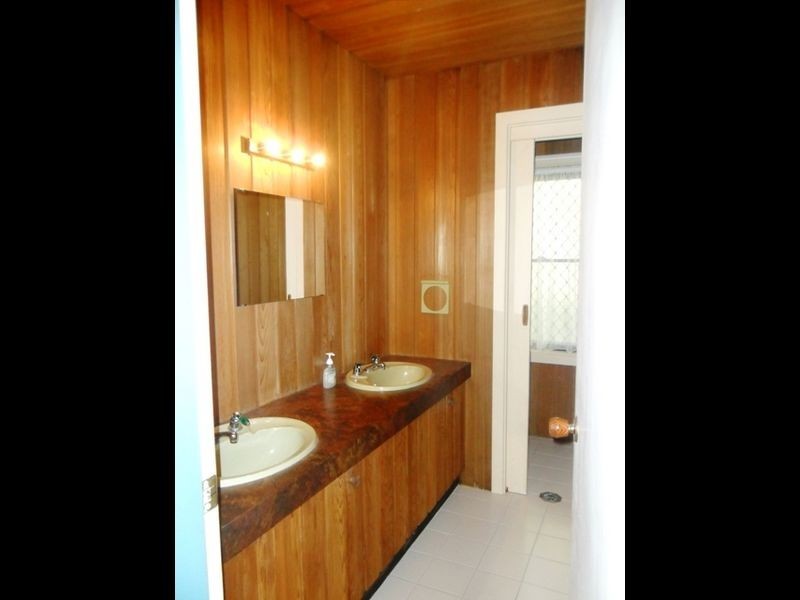 11 Morven Road, Niagara Park NSW 2250