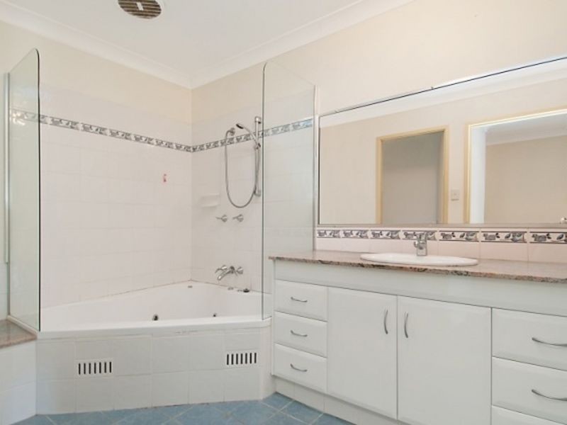 40 Cambourn Avenue, Lisarow NSW 2250
