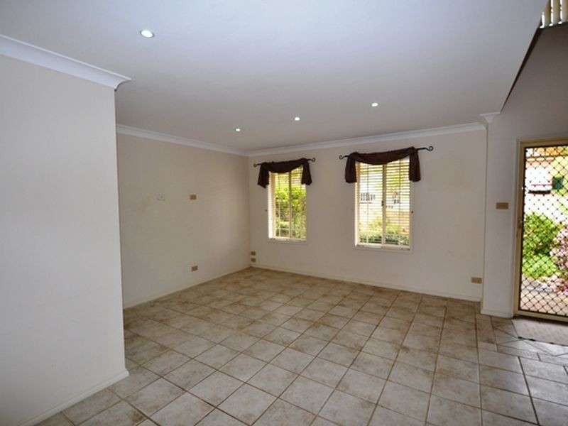 8/15 Koolang Road, Green Point NSW 2251