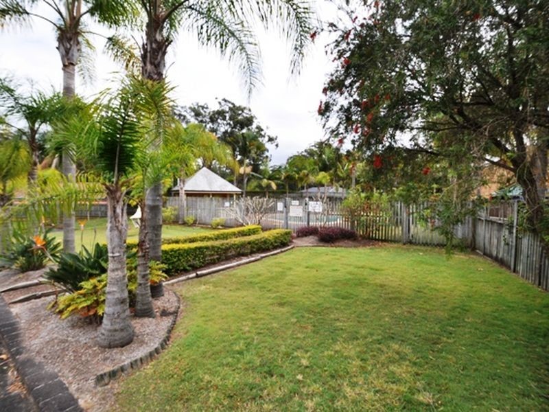 8/15 Koolang Road, Green Point NSW 2251