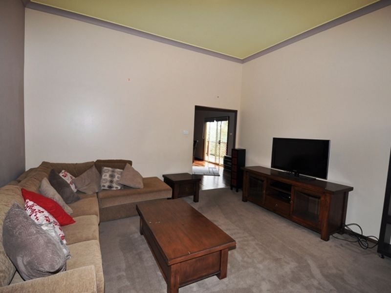 18 Narani Avenue, Niagara Park NSW 2250