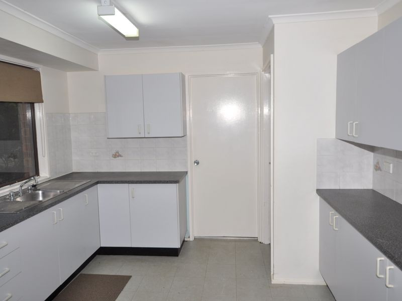 2 June Close, Green Point NSW 2251