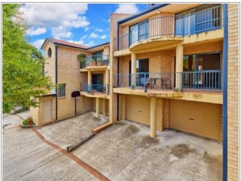 17/29 Central Coast Highway, Gosford NSW 2250