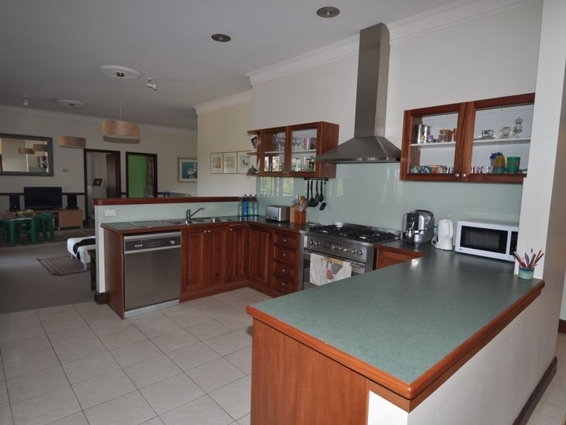RMB 7985 Chamberlain Road, Lisarow NSW 2250