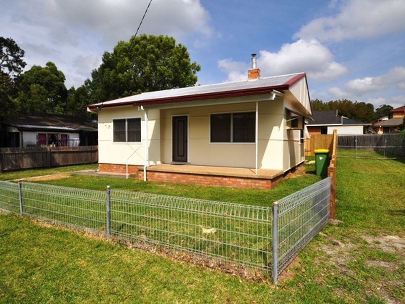 12 Waratah Street, East Gosford NSW 2250