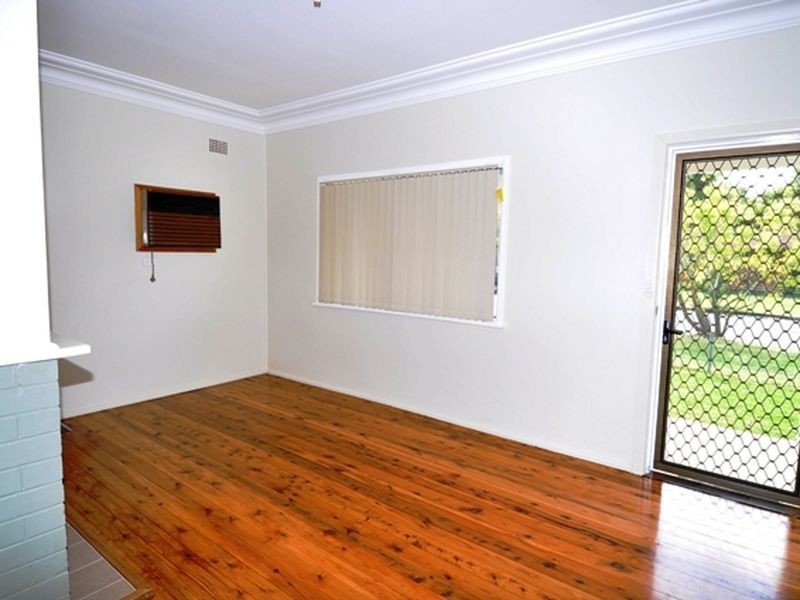 12 Waratah Street, East Gosford NSW 2250
