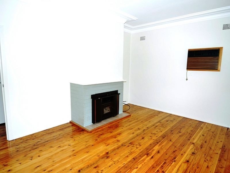 12 Waratah Street, East Gosford NSW 2250