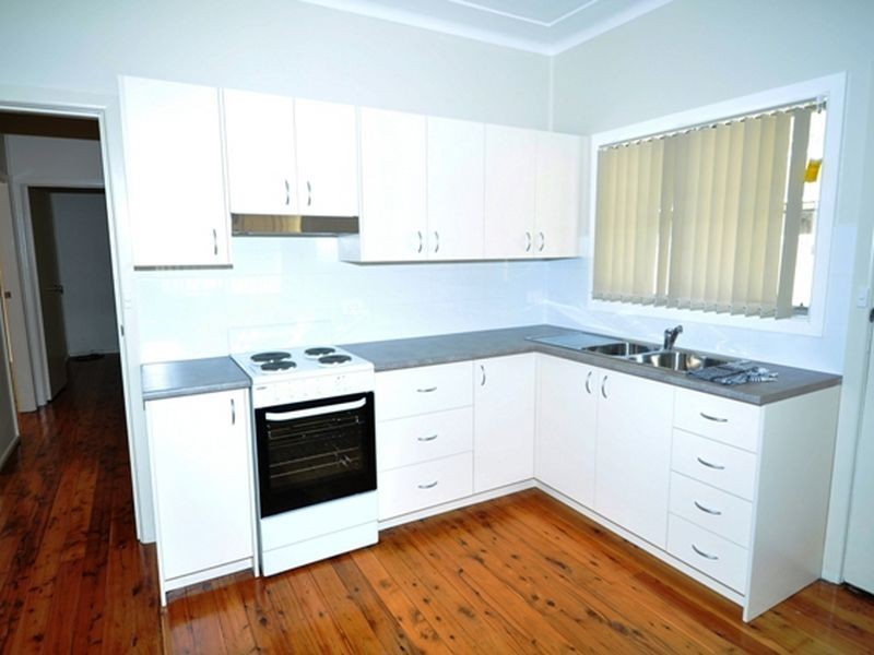 12 Waratah Street, East Gosford NSW 2250