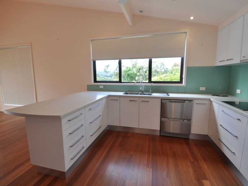 23 Settlers Ridge Close, Lisarow NSW 2250