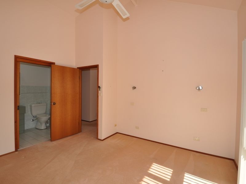 23 Settlers Ridge Close, Lisarow NSW 2250