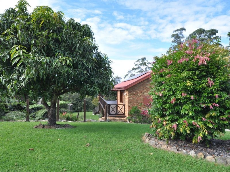 23 Settlers Ridge Close, Lisarow NSW 2250