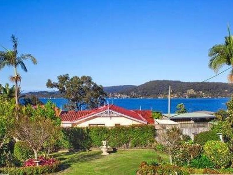 41 Albany Street, Point Frederick NSW 2250