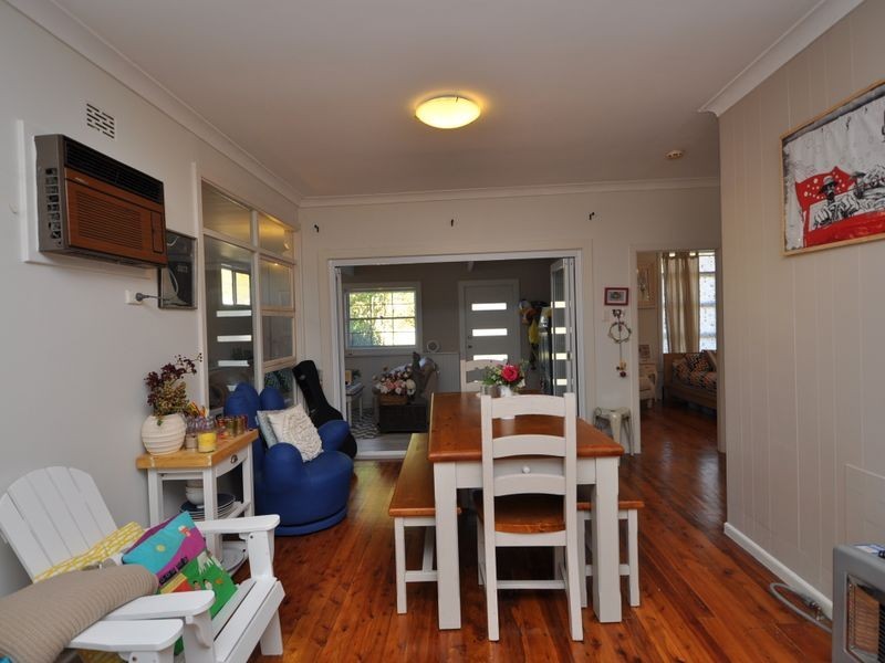 8 Lynette Crescent, East Gosford NSW 2250