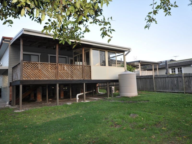 7 Lock Avenue, Springfield NSW 2250