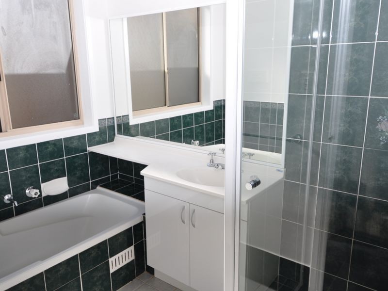 4b Woodview Avenue, Lisarow NSW 2250