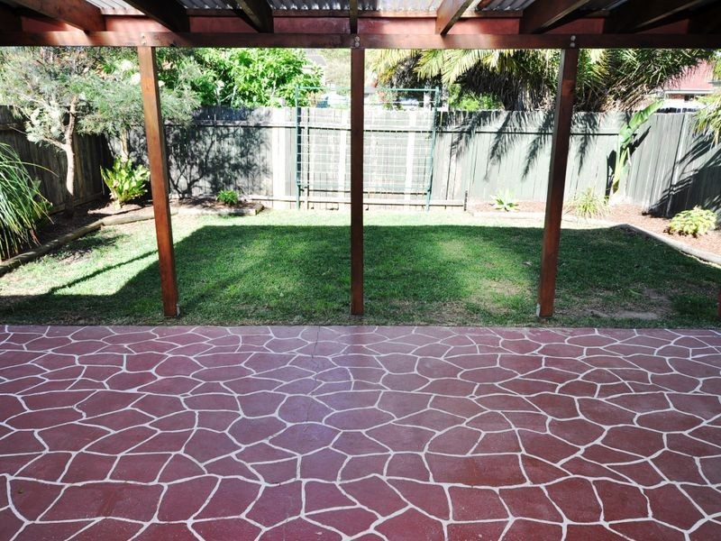 4b Woodview Avenue, Lisarow NSW 2250
