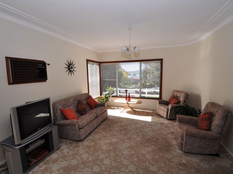 54 Albany Street, Point Frederick NSW 2250