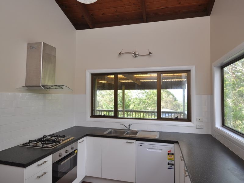 13 Tottenham Place, North Gosford NSW 2250