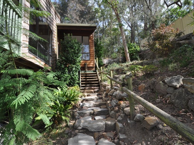 13 Tottenham Place, North Gosford NSW 2250