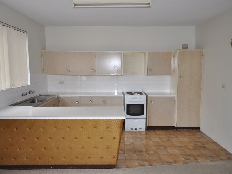 2/28 Caroline Street, East Gosford NSW 2250