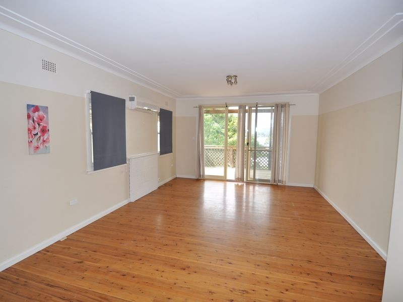 22 Hughes Street, Point Clare NSW 2250