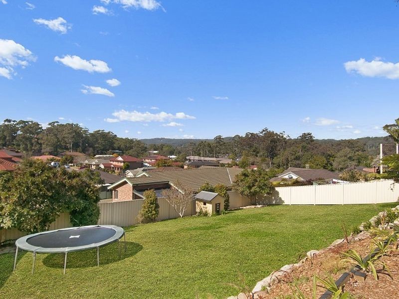 3 Stewart Brougham Close, Lisarow NSW 2250
