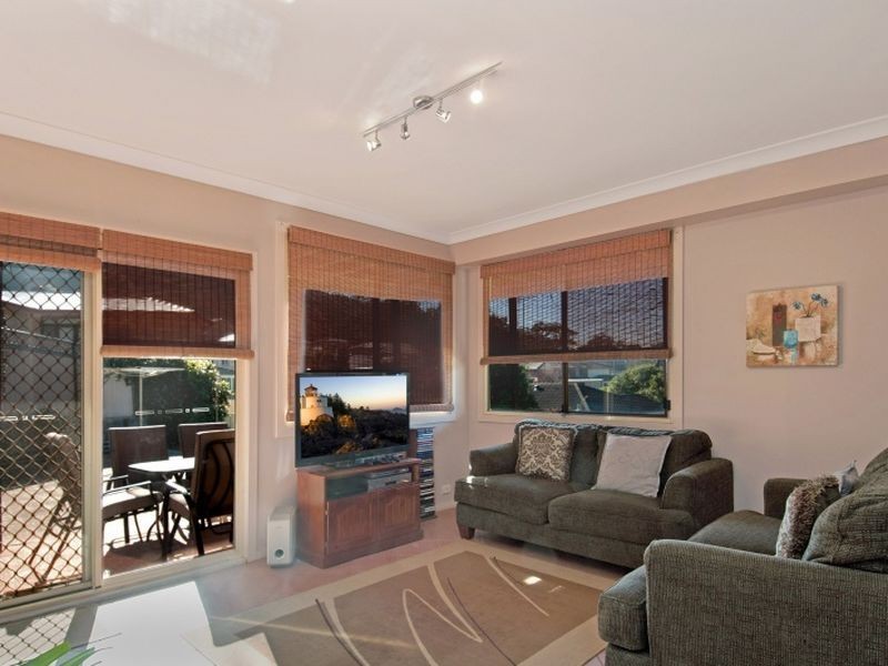 3 Stewart Brougham Close, Lisarow NSW 2250