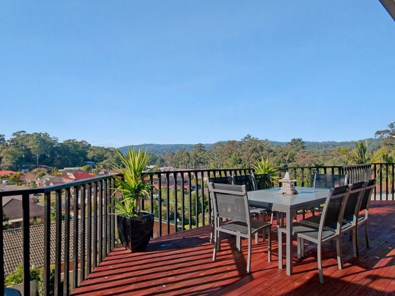 3 Stewart Brougham Close, Lisarow NSW 2250