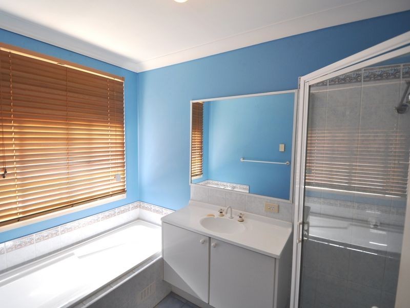 74 Deane Street, Narara NSW 2250