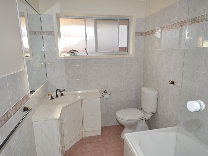 9 Malison Street, Wyoming NSW 2250