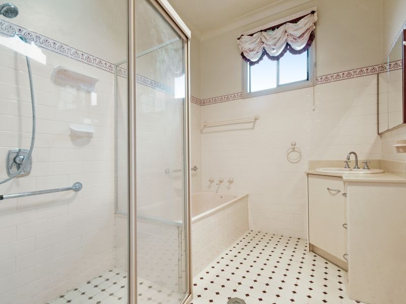 575 Pacific Highway, Wyoming NSW 2250