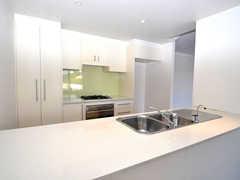 2/24 Watt Street, Gosford NSW 2250