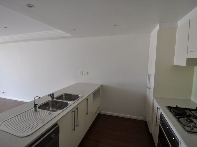 2/24 Watt Street, Gosford NSW 2250