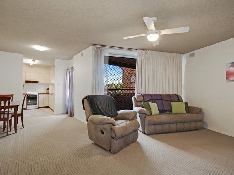 2/146 Albany Street, Point Frederick NSW 2250