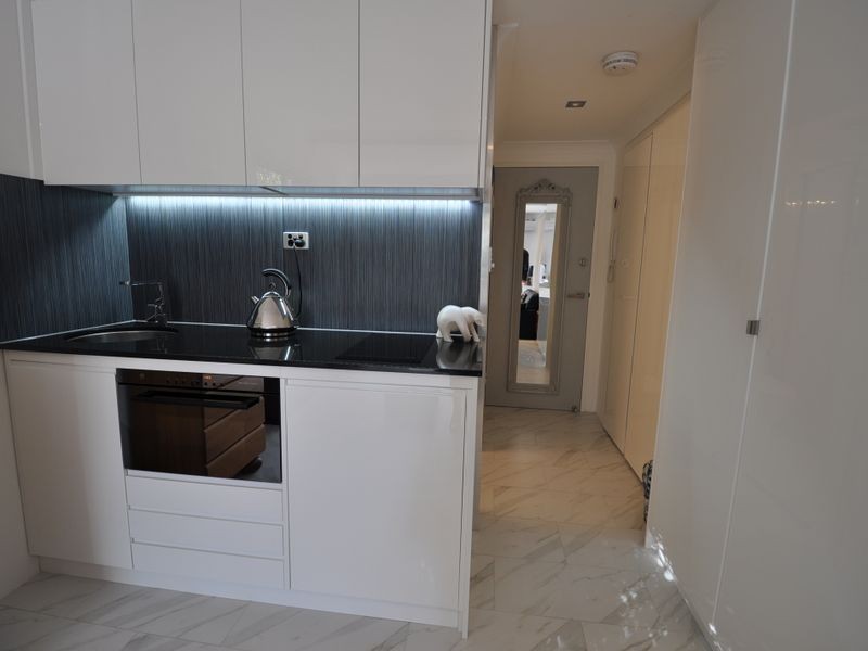 8/142 Faunce street, Gosford NSW 2250